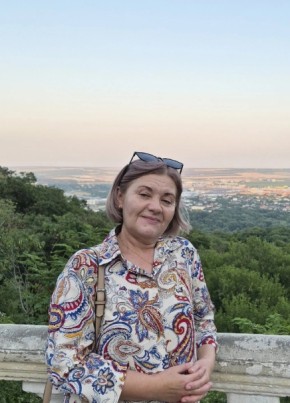 Ирина из Воронежа 52 года