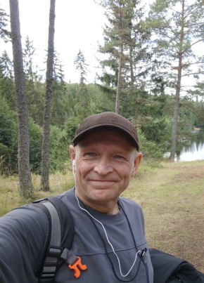 Денис из Санкт-Петербурга 53 года