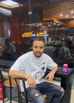 محمود из الجيزة 18 лет