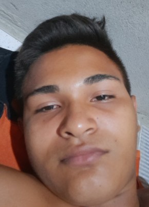 Daniel Silva, 18, Brazil, Belem (Para)