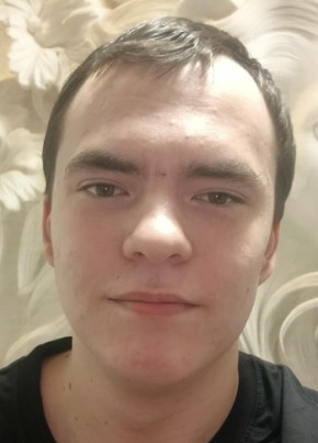 Максим из Магнитогорска 19 лет