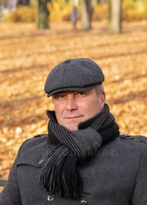 Александр из Астрахани 52 года