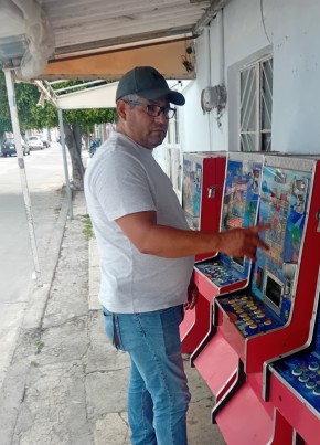 Memo из Zamora de Hidalgo 18 лет