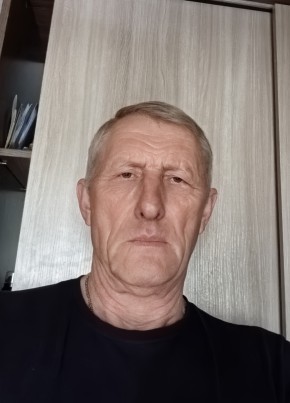 илья из Берасьце 69 лет