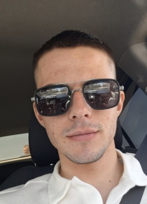 Даниил из Астрахани 22 года
