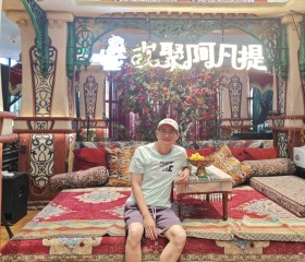 Dustin Chan, 36, Beijing