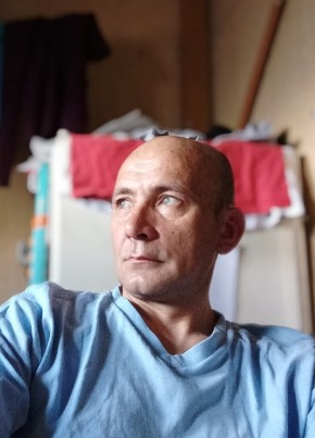 Олег из Калининграда 49 лет