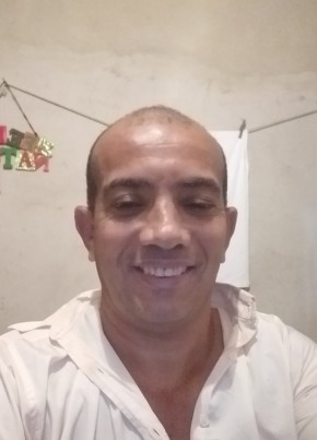 Crispim Bezerra , 41, República Federativa do Brasil, Rio de Janeiro