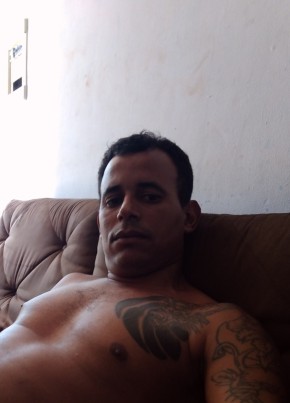 Roberto, 34, República Federativa do Brasil, Monte Alto
