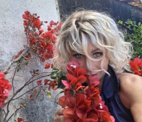 Lika, 47, Nice