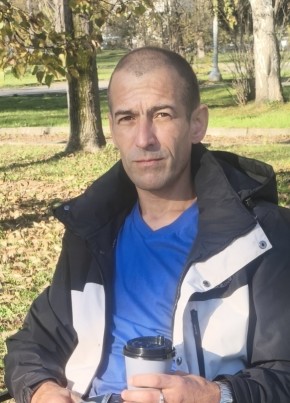Анатолий из Екатеринбурга 43 года