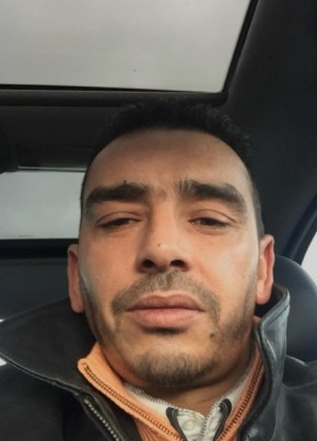 Karim, 44, République Française, Paris