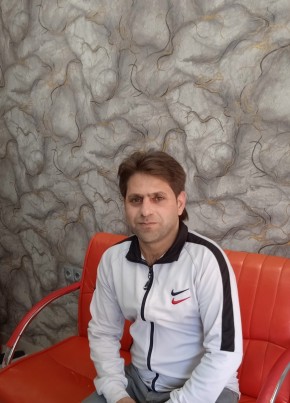 Omar elracih, 28, Türkiye Cumhuriyeti, Ankara