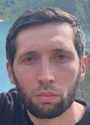 Азрет, 30, Россия, Тырныауз