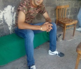 Hovannes, 37, Gyumri