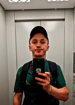 Павел из Вологды 27 лет