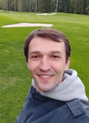 Роман из Москвы 42 года
