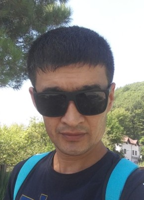 Хасан, 39, Россия, Небуг