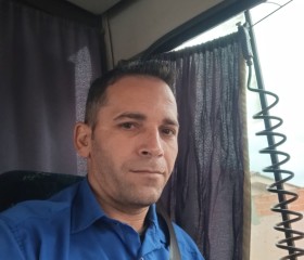 Gilberto, 45, Pitangueiras