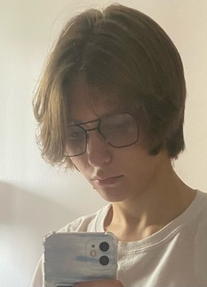 Денис из Петрозаводска 19 лет