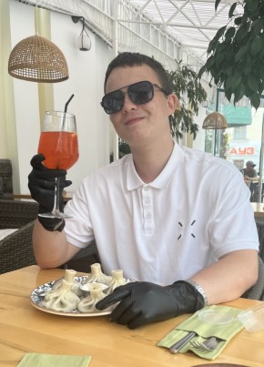 Дмитрий из Твери 18 лет