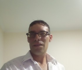 Ángel, 39, Caratinga