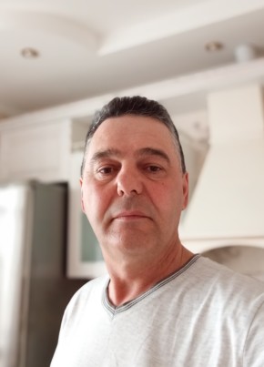 Константин из Сочи 53 года