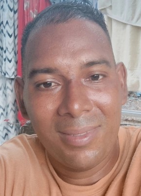 carlos eduardo из Liberia 35 лет