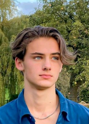 Олег, 18, Россия, Павловский Посад