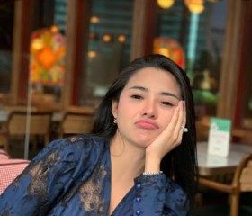 Karina, 21, Yogyakarta