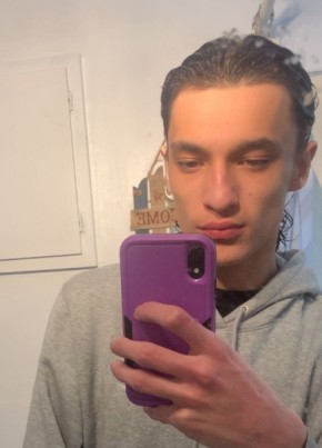 Kaleb из Moncton 18 лет
