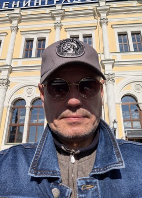 Дмитрий из Санкт-Петербурга 49 лет