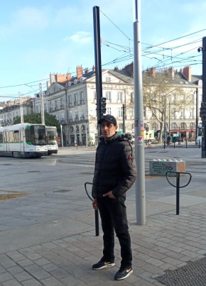 Fouad, 39, République Française, Nantes