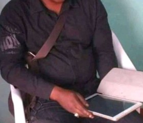 Géraud, 24, Abomey