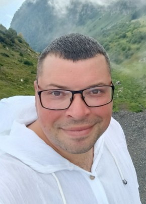 Иван из Геленджика 36 лет