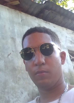 Ricardo Castillo, 23, República de Santo Domingo, Villa Francisca