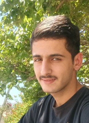 حسين الطريفي из الزرقاء 18 лет