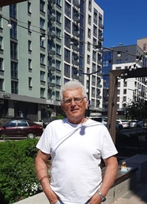 Анатолий из Сарапула 68 лет