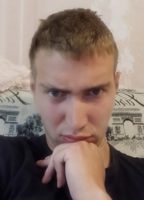 Илья из Челябинска 24 года