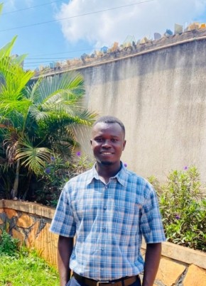 Kevin из Kampala 25 лет