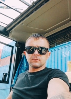 Maksim, 28, Russia, Yasnogorsk