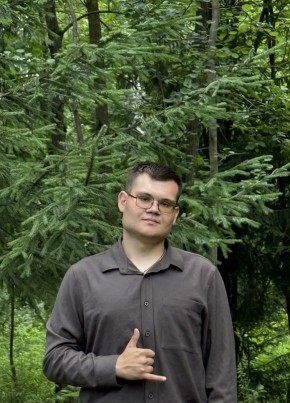 Даниил из Новоалександровска 20 лет
