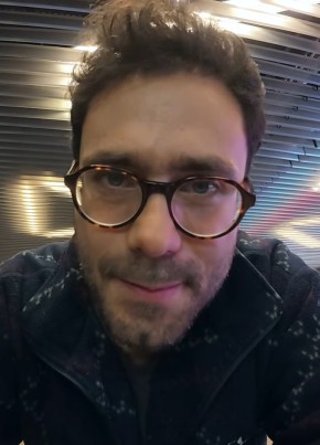 Артем из Екатеринбурга 40 лет