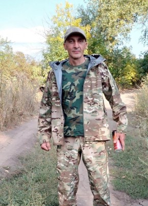 Роман из Кирсанова 46 лет