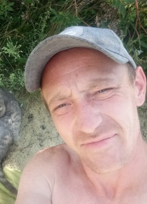 Александр из Каменск-Уральския 34 года