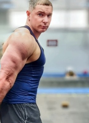 Роман, 41, Россия, Саратов