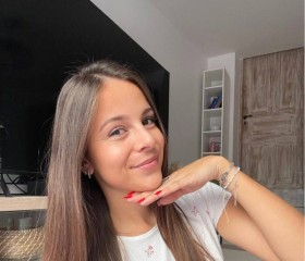 Ashley, 32, Los Angeles