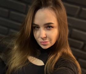 Zahra, 36, Leeds