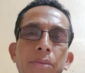 Marcos, 18, San Salvador