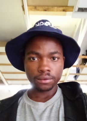Elliot, 25, iRiphabhuliki yase Ningizimu Afrika, ITheku